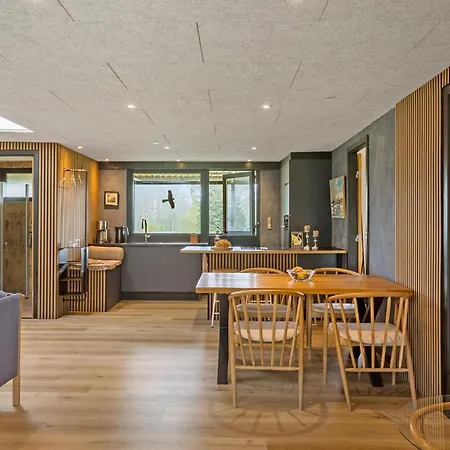 בית נופש 2 Bedroom Awesome In