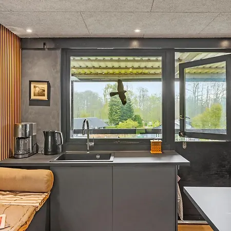 2 Bedroom Awesome In Feriehus Åbenrå