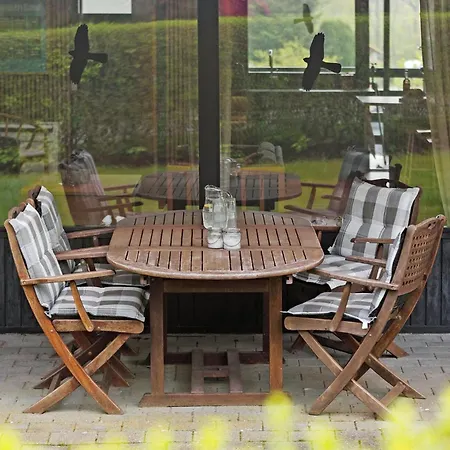 2 Bedroom Awesome In *