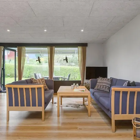 2 Bedroom Awesome In Feriehus *